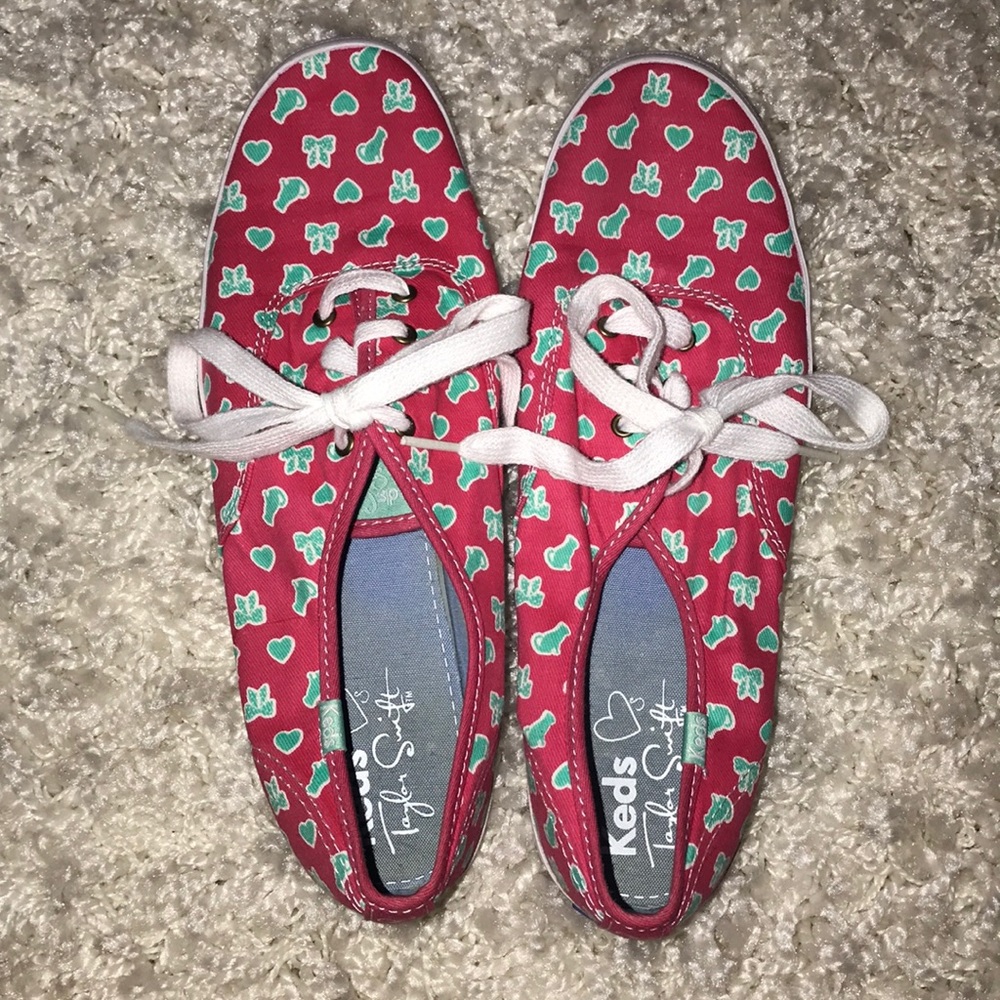 taylor swift keds 🐱